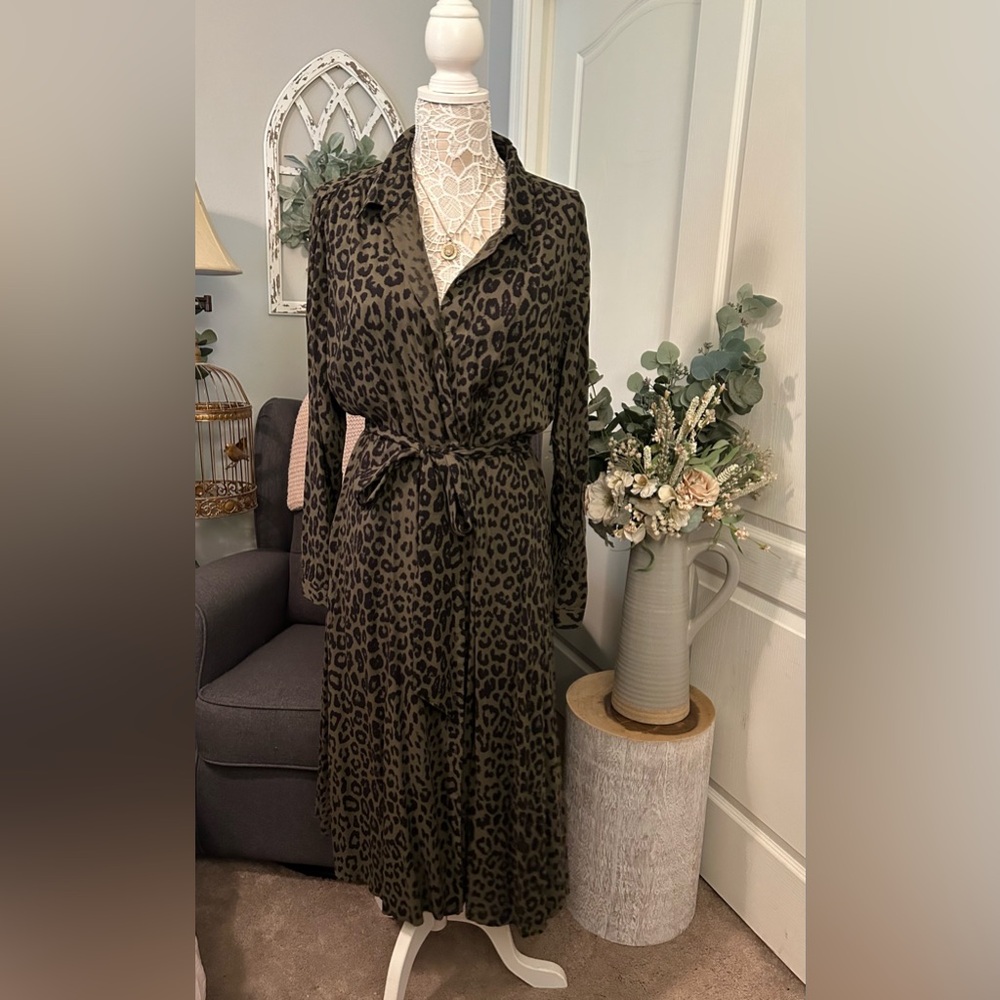 Lucky Brand Cheetah Print Button up Dress w/ Tie